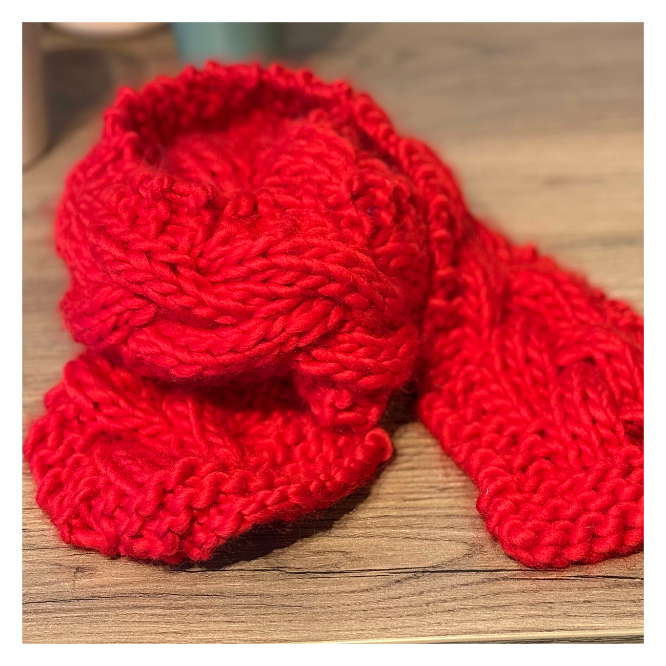 Merino Wool Skinny Scarf - scarlet