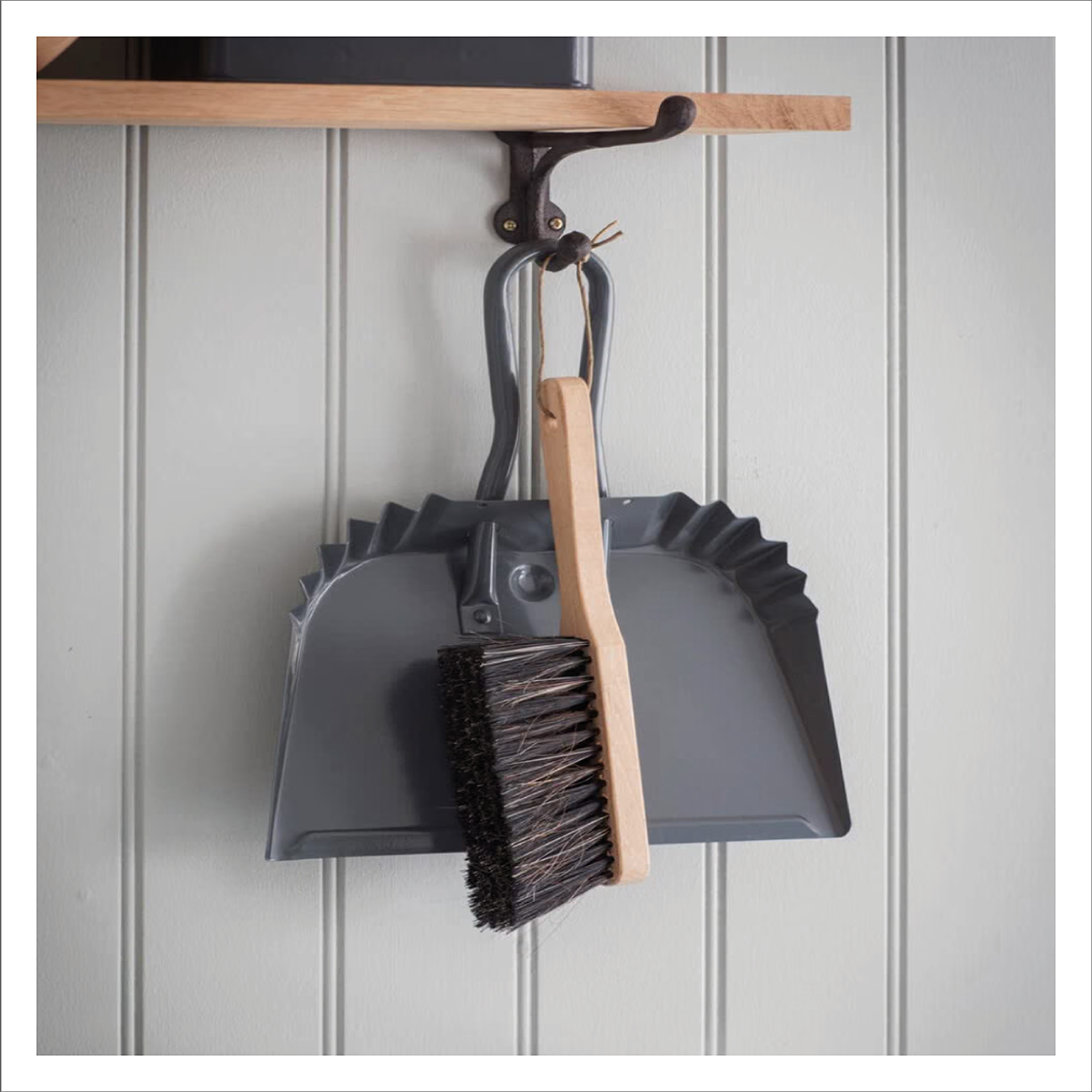 Garden Trading - Hearth Dustpan & Brush