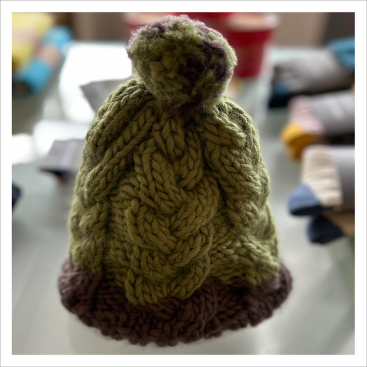 Merino Wool Bobble Hat - lichen / pewter