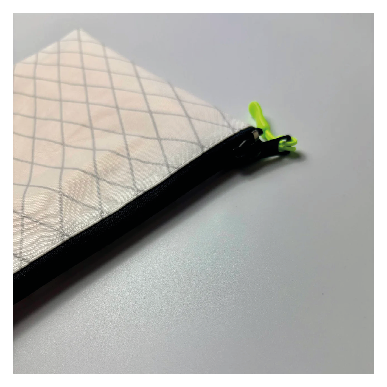 Puzo pouch — white X-Pac®
